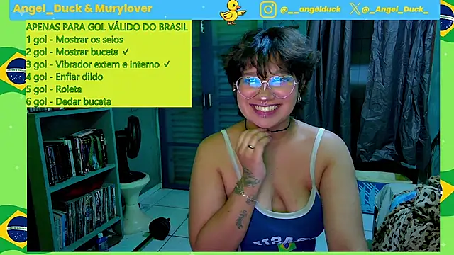 Chat +18 de Angel_Duck ao vivo