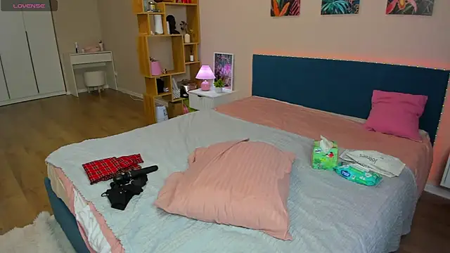 BritneyLix Live XXX-chat