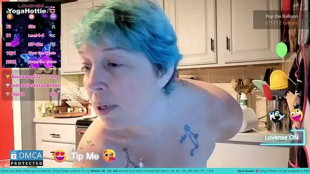YogaHottie76's Live XXX Chat