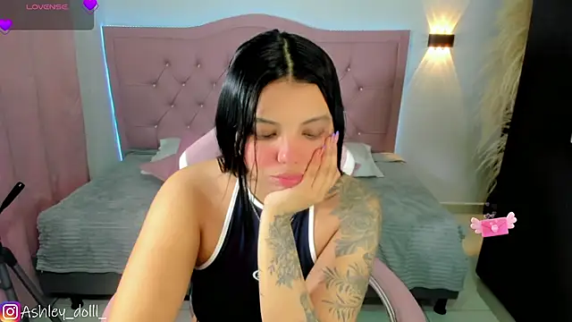Ashley_dolll: онлайн-секс-чат