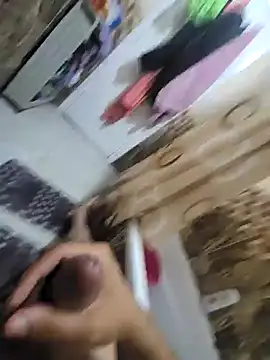 צ'אט XXX בשידור חי של WelloffUpthrow