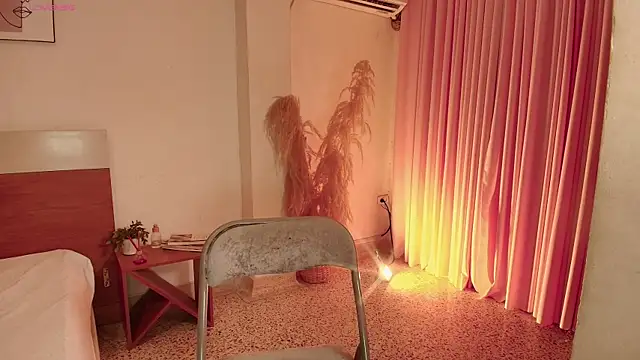 XXX chat uživo modela Meganlux1