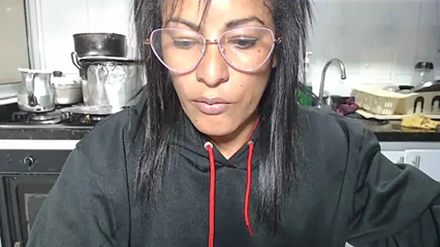 kateleyagrey Adlı Modelin Canlı XXX Sohbeti