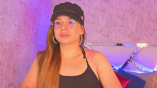 april_summer_ Live XXX-chat