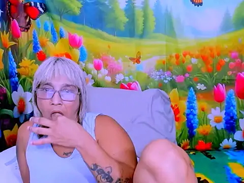 indianroxy 现场XXX聊天