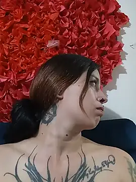 Czat XXX na żywo – Lucia_evans22