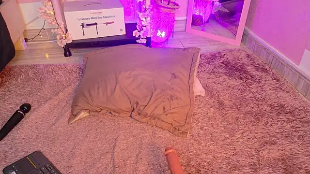 JuliethMoss – Naživo XXX chat