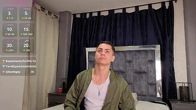 LeoMonnroe's Live XXX Chat