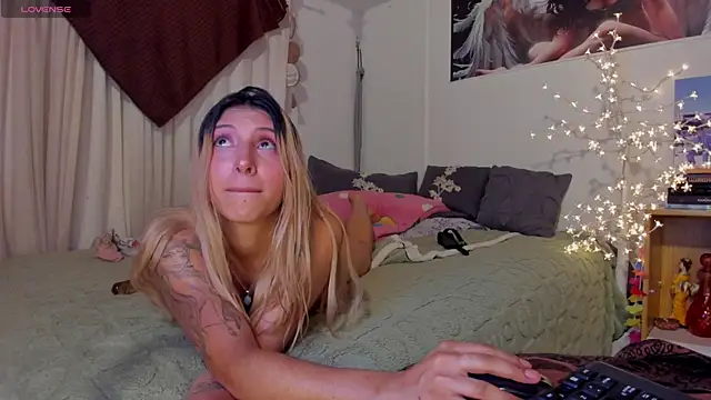 cuteweed420 Live XXX-Chat