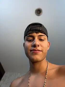 Lander_Cruz XXX чат на живо