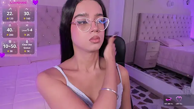 VictoriaMonroee_ 现场XXX聊天