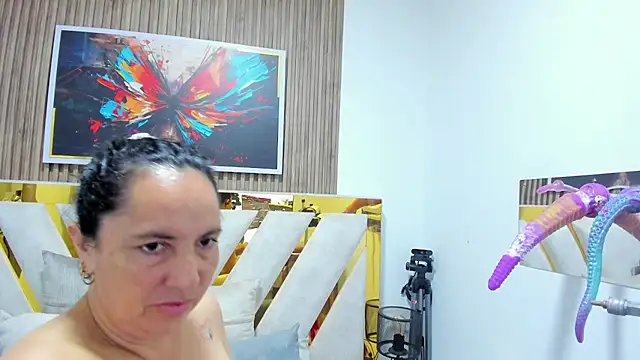 Luna_Naughty1's Live XXX Chat
