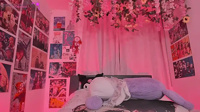 MissCurvyTop XXX чат на живо