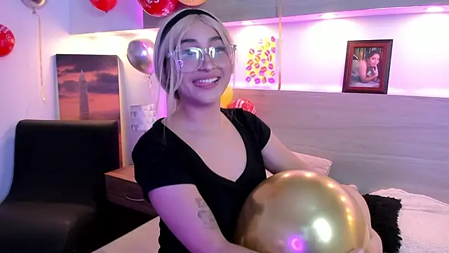 Nina-Mars' Live XXX Chat