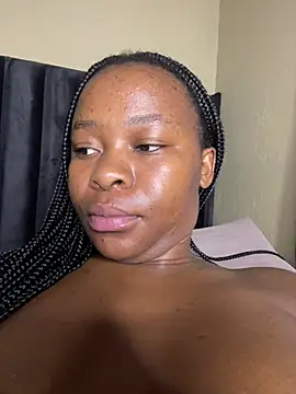MiyaXo2 Chat XXX live