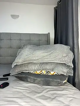 prettiepearl's Live XXX Chat