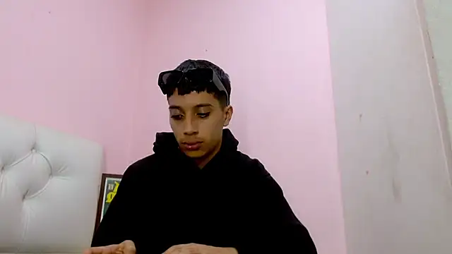 jl_brayan12のライブXXXチャット