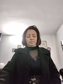 Katicalatinmilf 现场XXX聊天