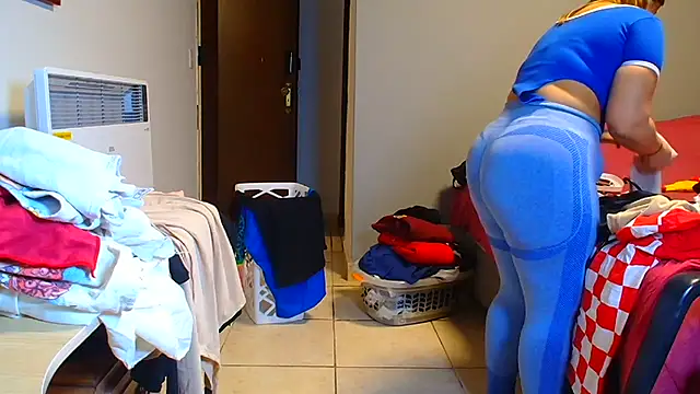BumbumGigante live XXX chat