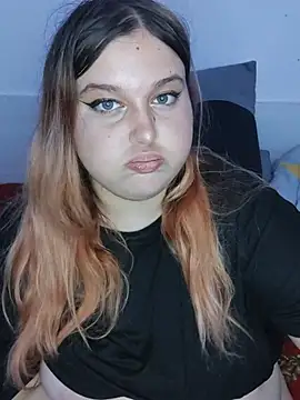_-FOXYY-_ live XXX chat