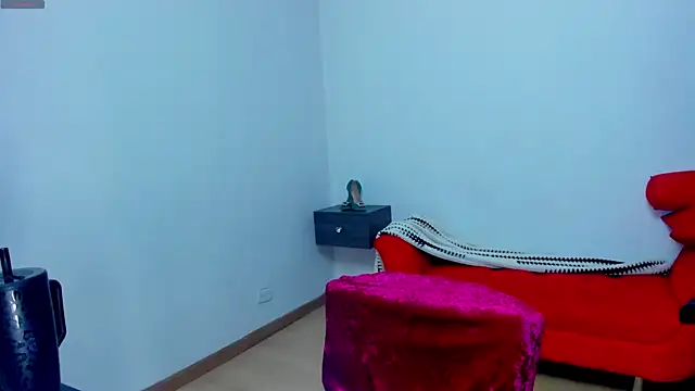 caroline_host – Naživo XXX chat
