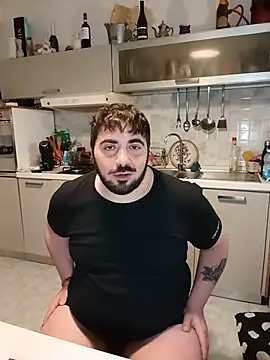 צ'אט XXX בשידור חי של bear_skinny