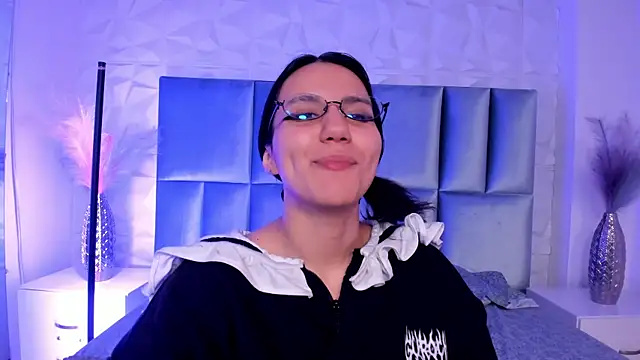 Chat XXX Live HollyPeach