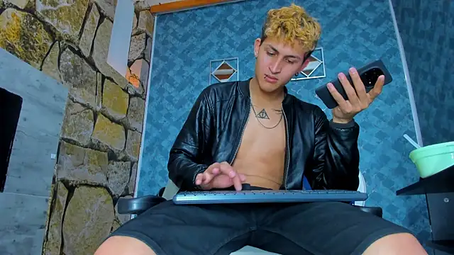 Živý XXX chat Axel_Romanov