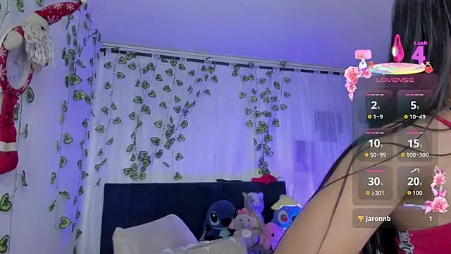 EmiliaRose_'s Live XXX Chat