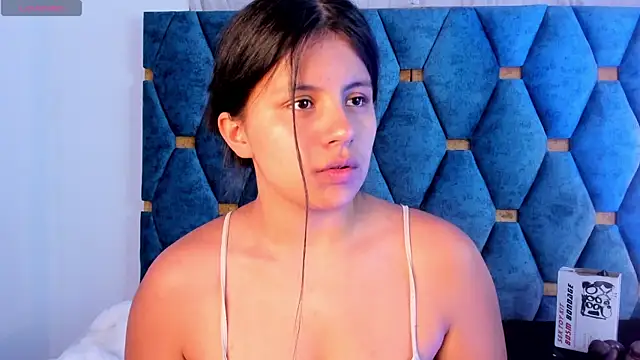 sasha_roldann Adlı Modelin Canlı XXX Sohbeti