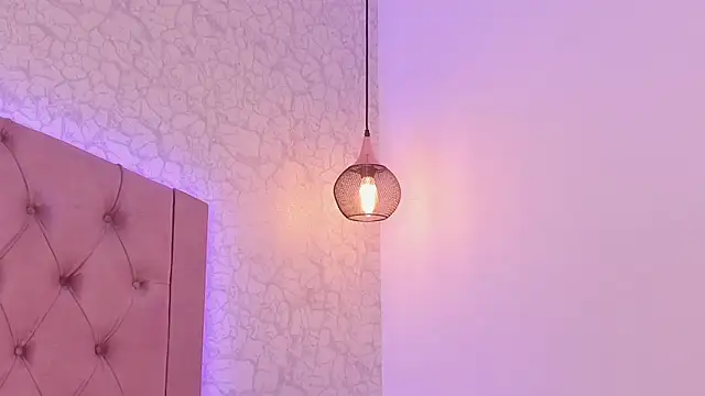 saraa_joness_'s Live XXX Chat