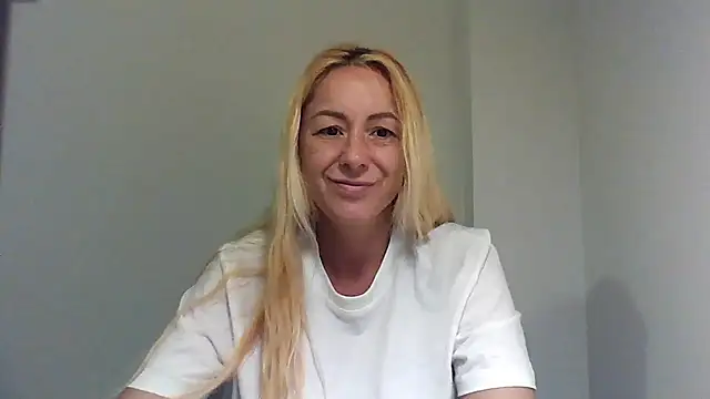 Chat XXX Live _karolynesyera_