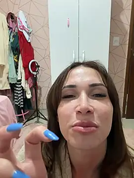 Irresistible24 Live XXX-Chat