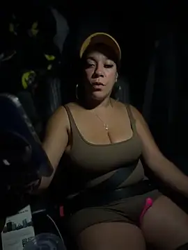 Chat +18 de Bigbuttbrooklynn ao vivo