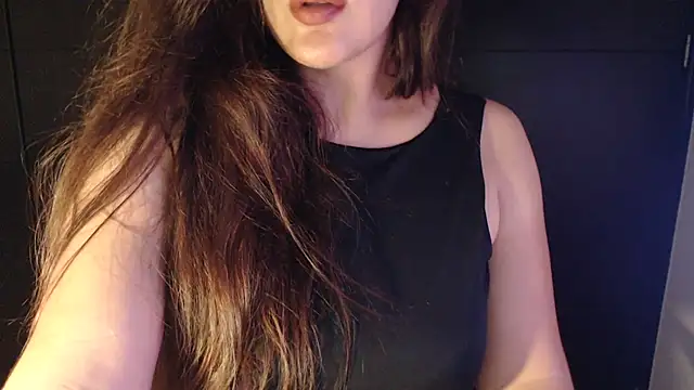 AdharaLujan Adlı Modelin Canlı XXX Sohbeti