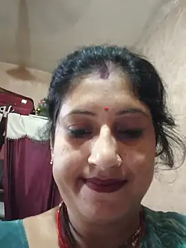 Rayal_bhabi Adlı Modelin Canlı XXX Sohbeti