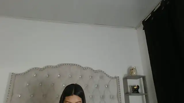 Abril_Squirt's Live XXX Chat