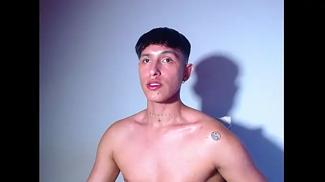 Онлайн чат XXX rowanbig
