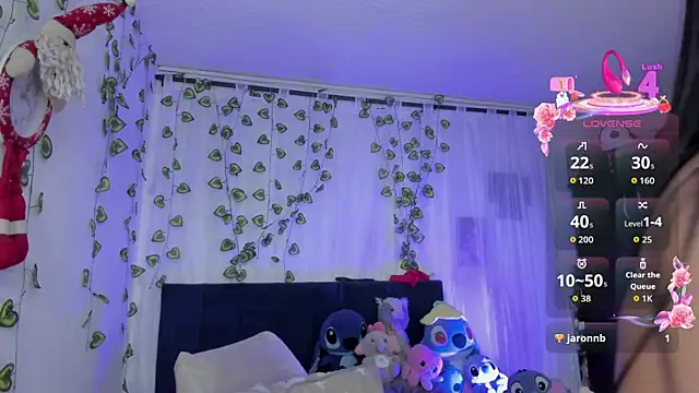 EmiliaRose_ XXX чат на живо