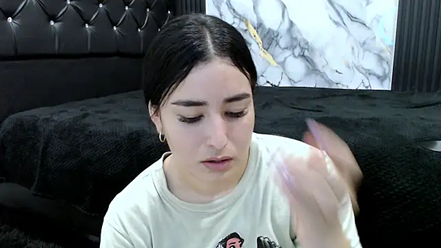 Chat XXX en directo de MiaReinig09