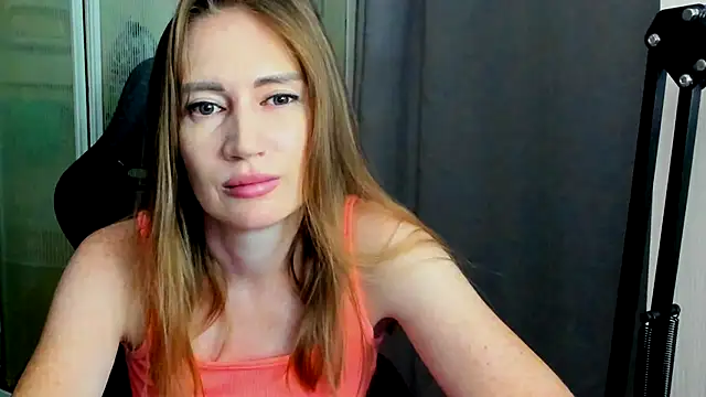צ'אט XXX בשידור חי של JessFoxxx