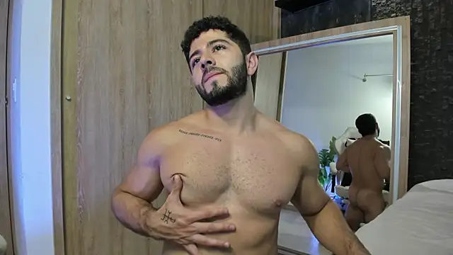 Živý XXX chat Thiago_moretti