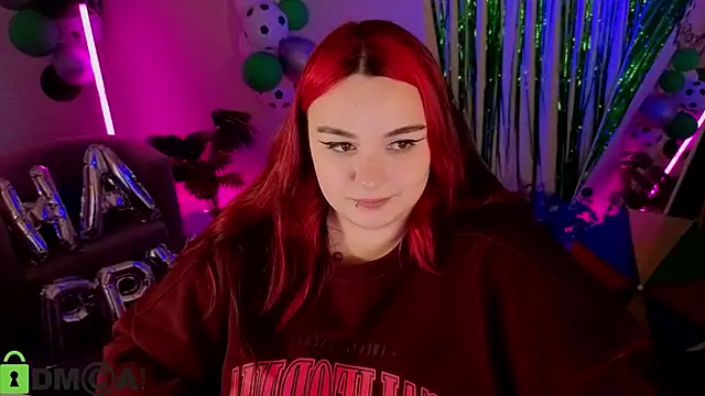 Mia_R0ss Chat XXX in diretta