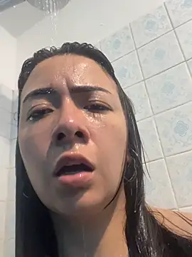 Chat XXX en directo de arilynn_