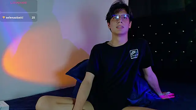 lui_x_dust Adlı Modelin Canlı XXX Sohbeti