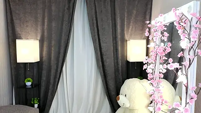 sex_toy_x Adlı Modelin Canlı XXX Sohbeti