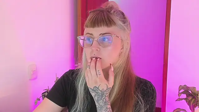 tekila__'s Live XXX Chat