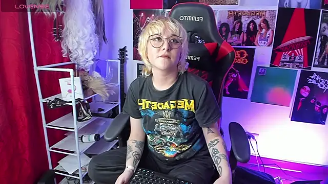 mistresscrowley666's Live XXX Chat