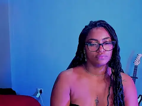 Онлайн чат XXX Kinkylattys