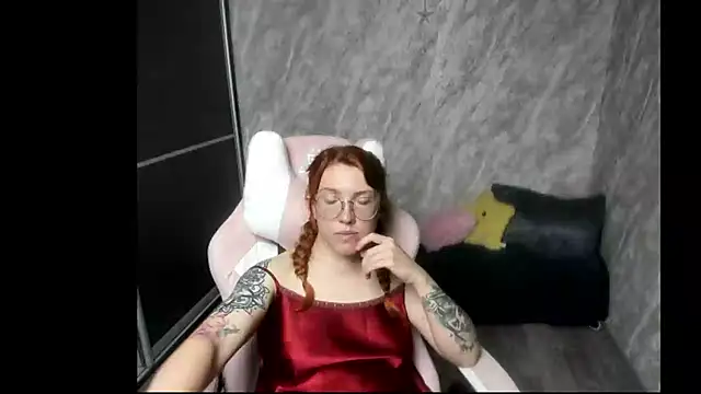 צ'אט XXX בשידור חי של Reginasmilee